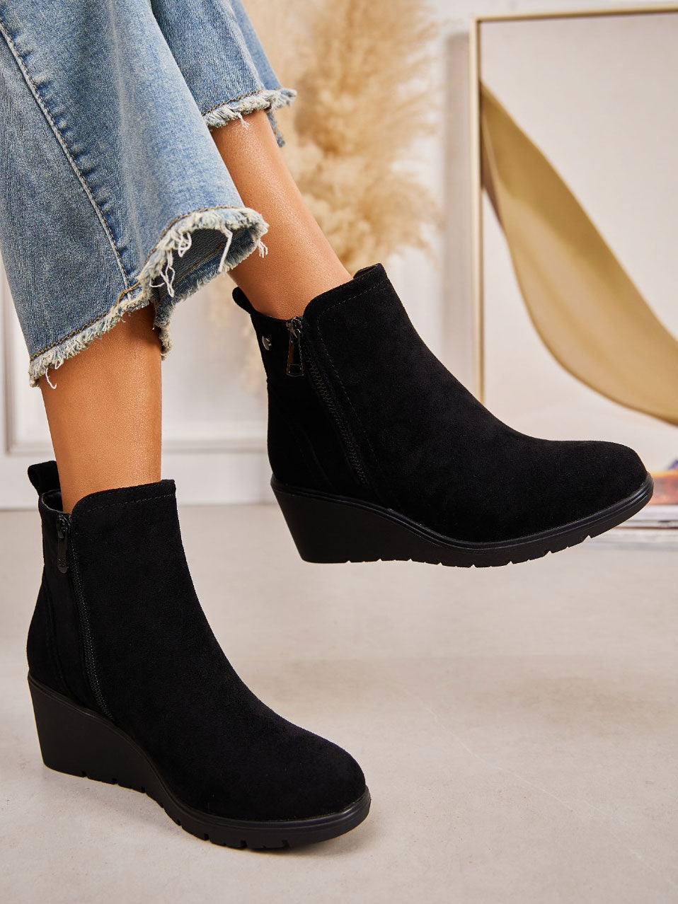 Mattia - Stövlar med blixtlåsdetalj och liten kilklack